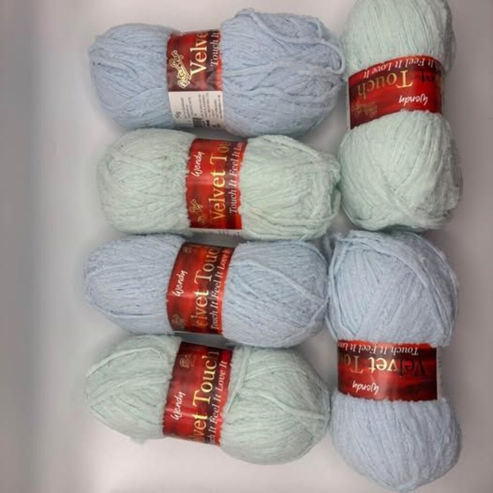 Wendy Peter Pan Velvet Touch Yarn - 7 Skeins - #353